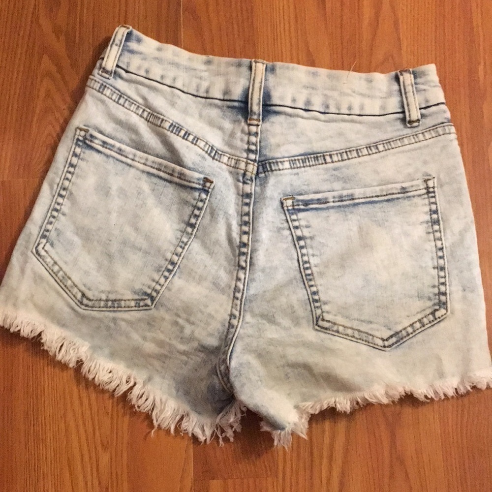 Rue 21 Curvy Jean Shorts size 0 (F) - Picture 4 of 4